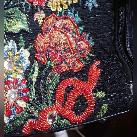 Mellow World beaded floral multi strap cross body purse - Picture 4 of 13